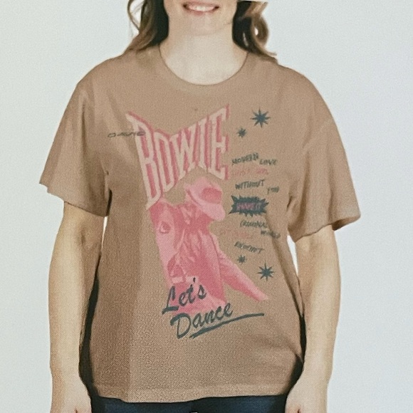 NWT David Bowie Graphic cotton short sleeve Tee in Tan and Pink- women’s large - Picture 1 of 7